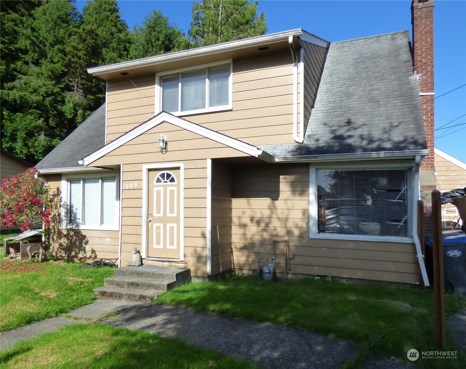 708 Willow Street Property Photo 3