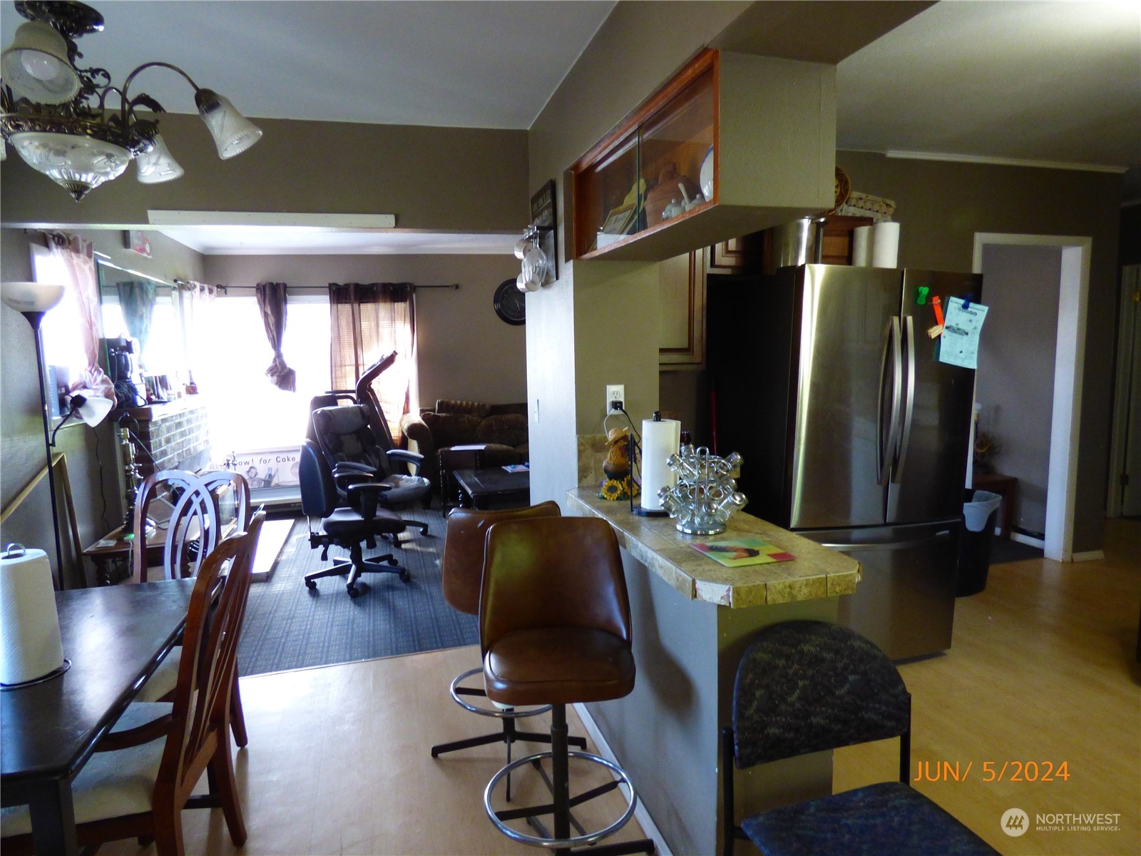 708 Willow Street Property Photo 4