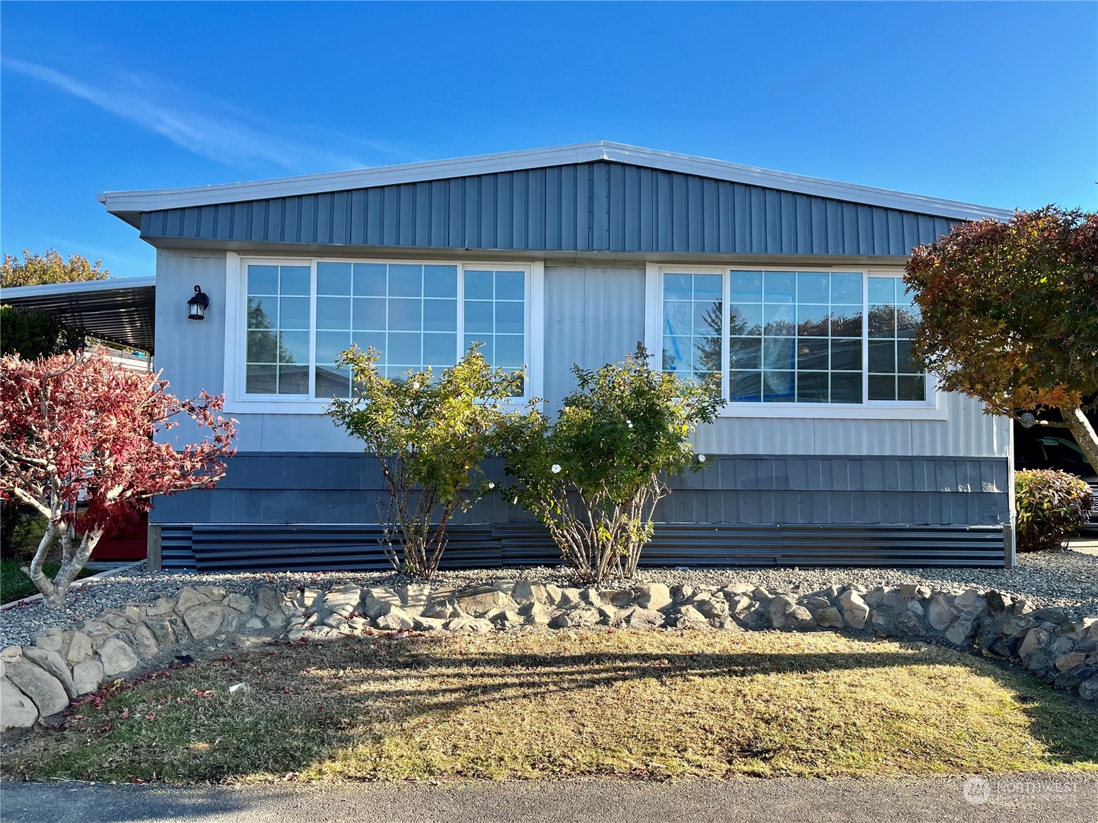 12 Meander Way Property Photo 1