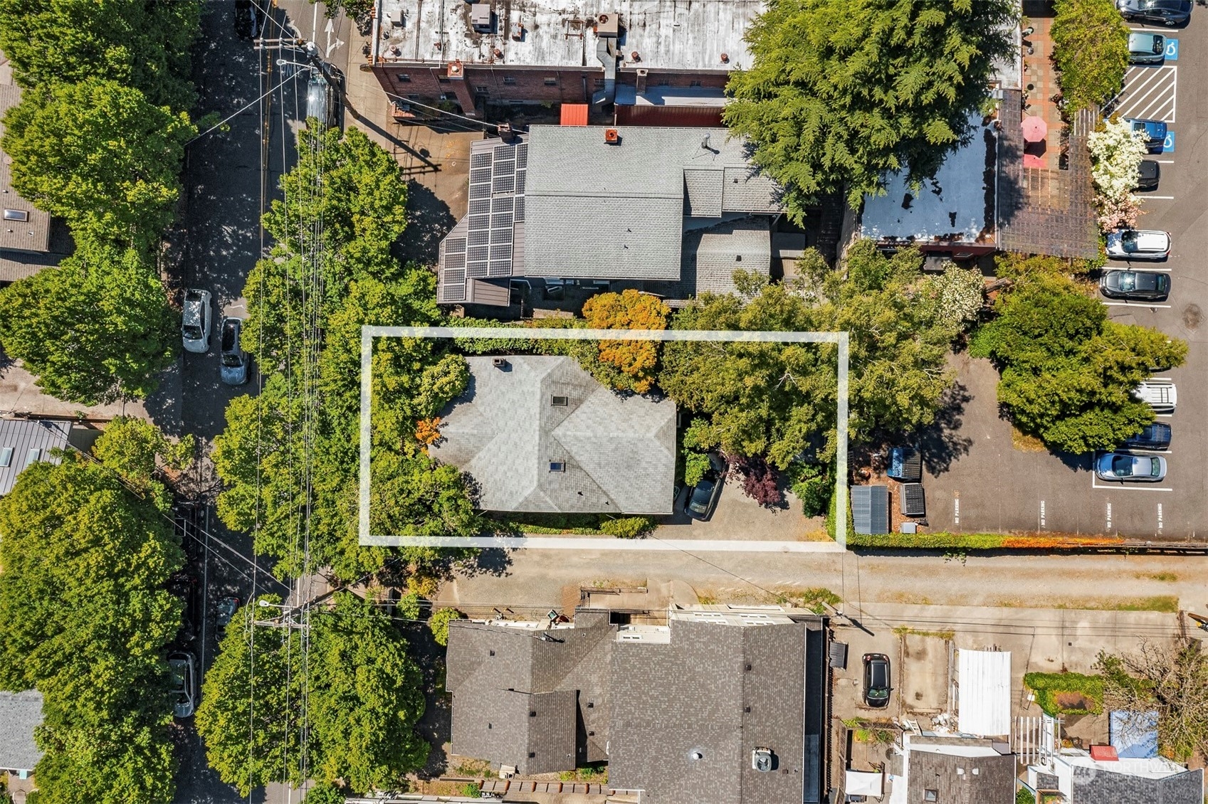 2012 Ne 65th Street Property Photo 3