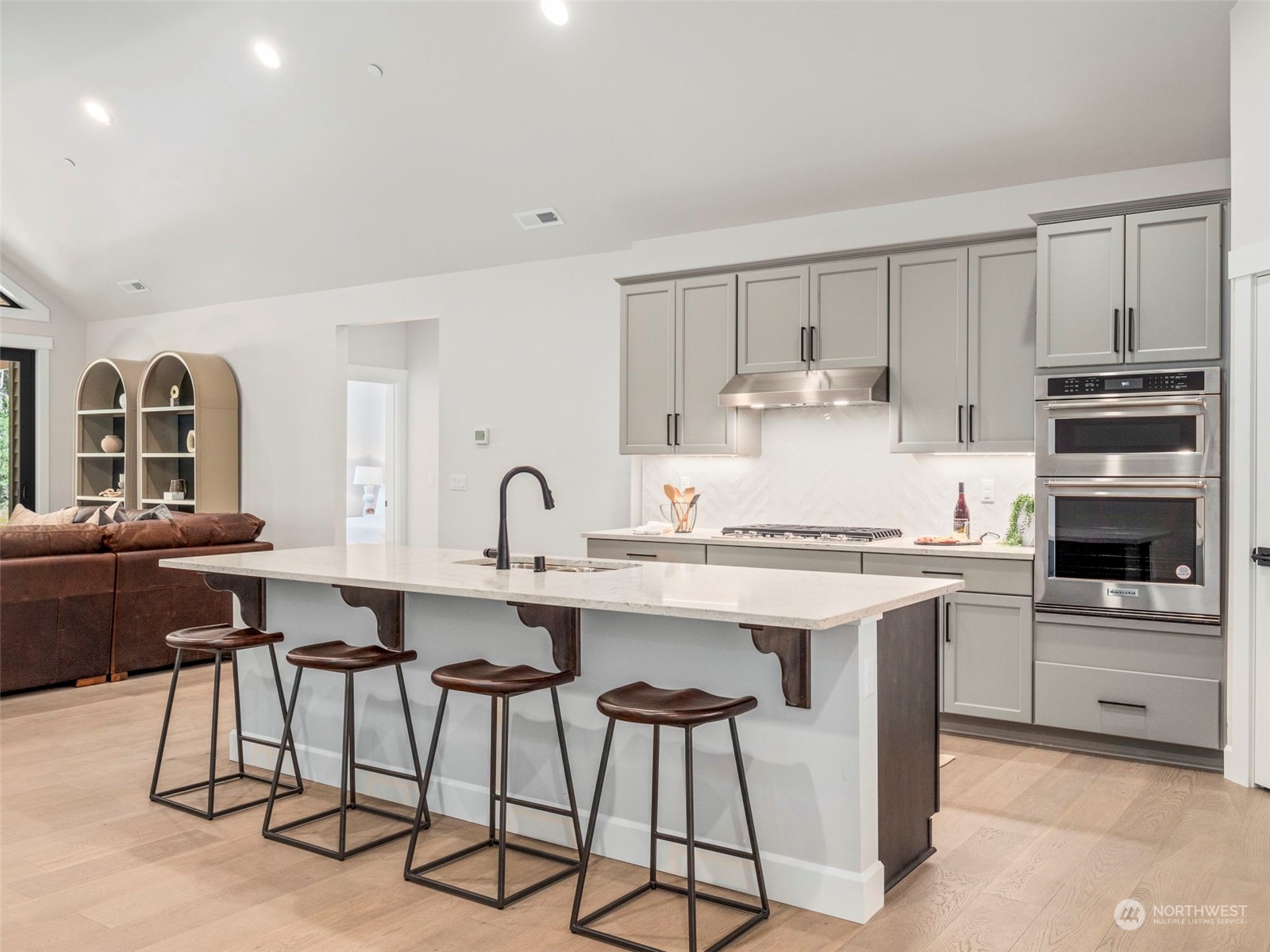1110 Domerie Park Loop Property Photo 14