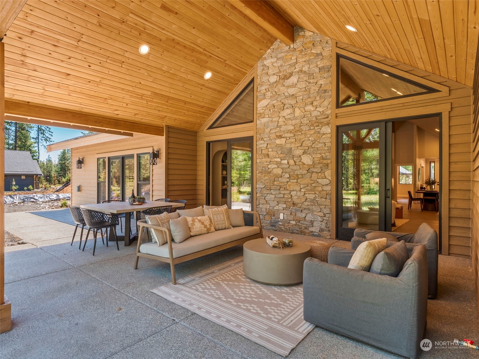 1110 Domerie Park Loop Property Photo 36
