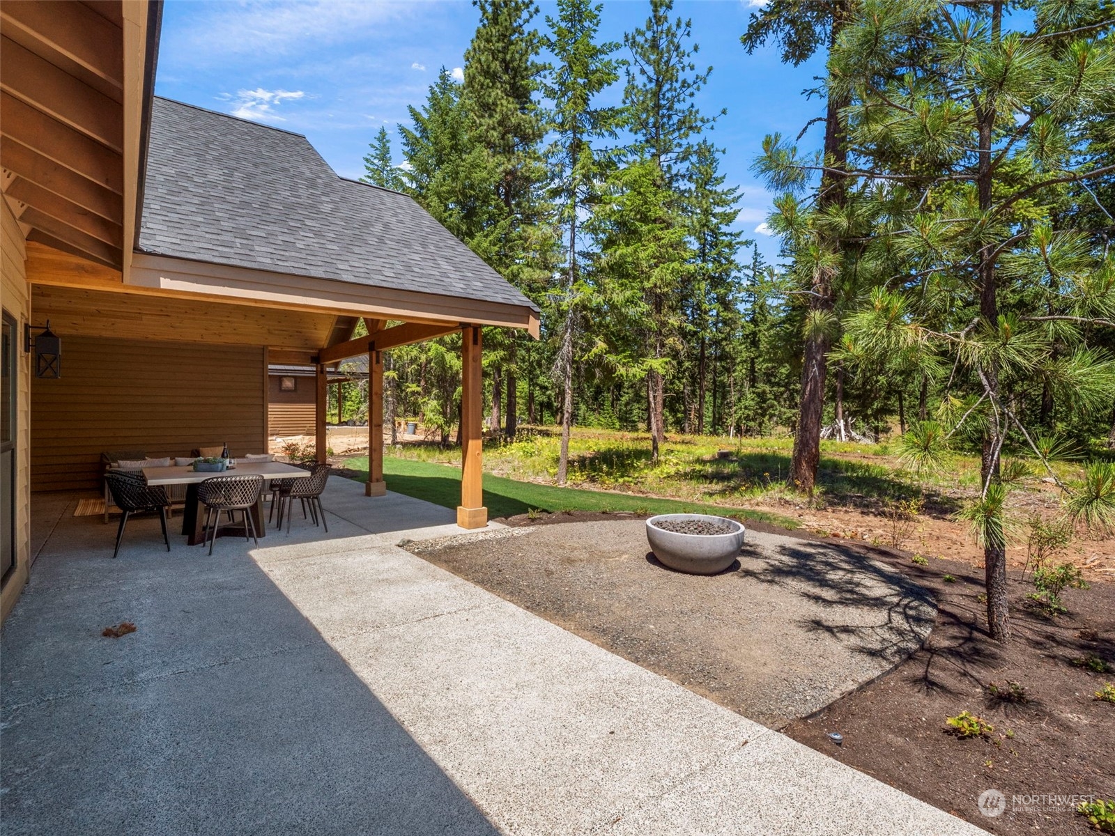 1110 Domerie Park Loop Property Photo 37