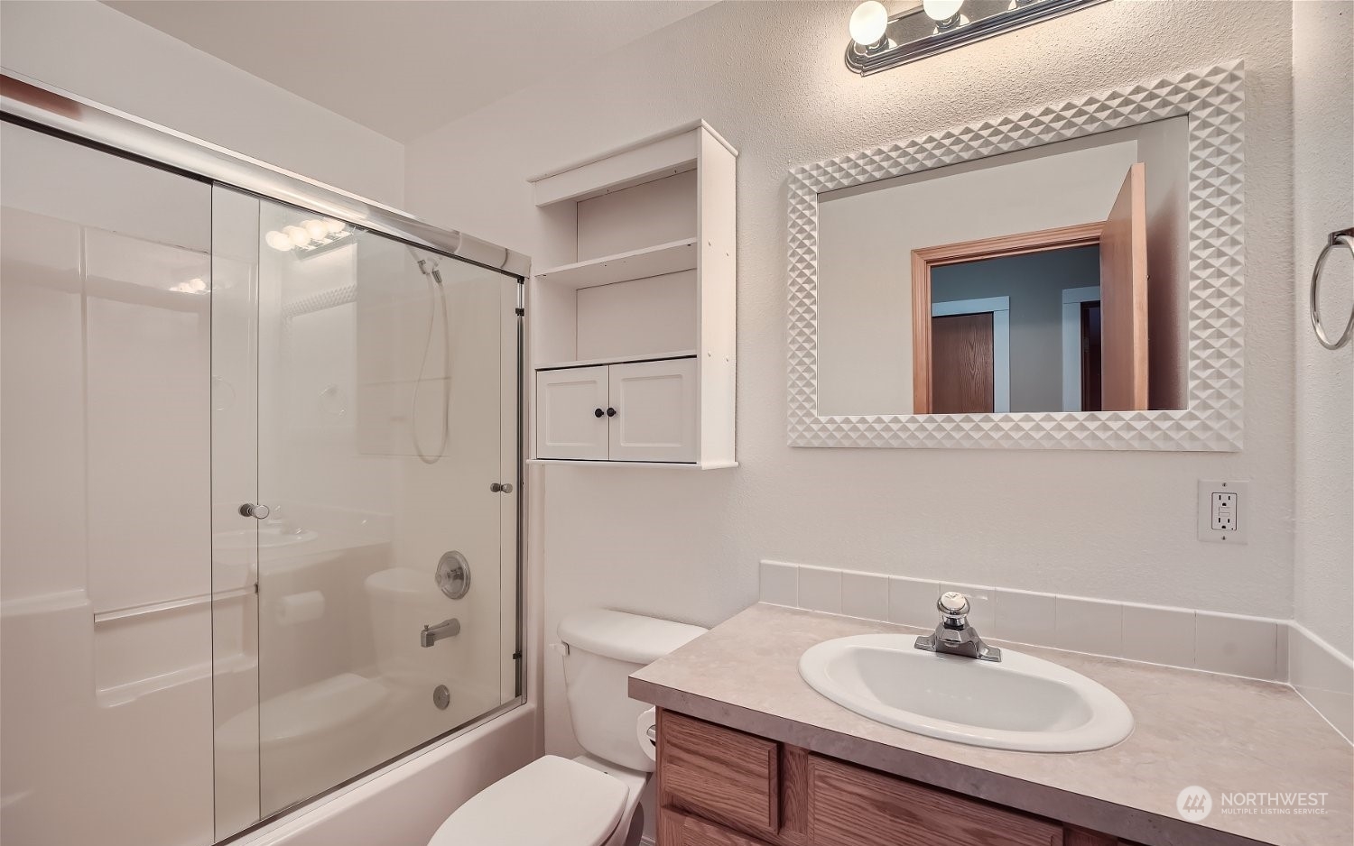5605 216th Avenue Property Photo 15
