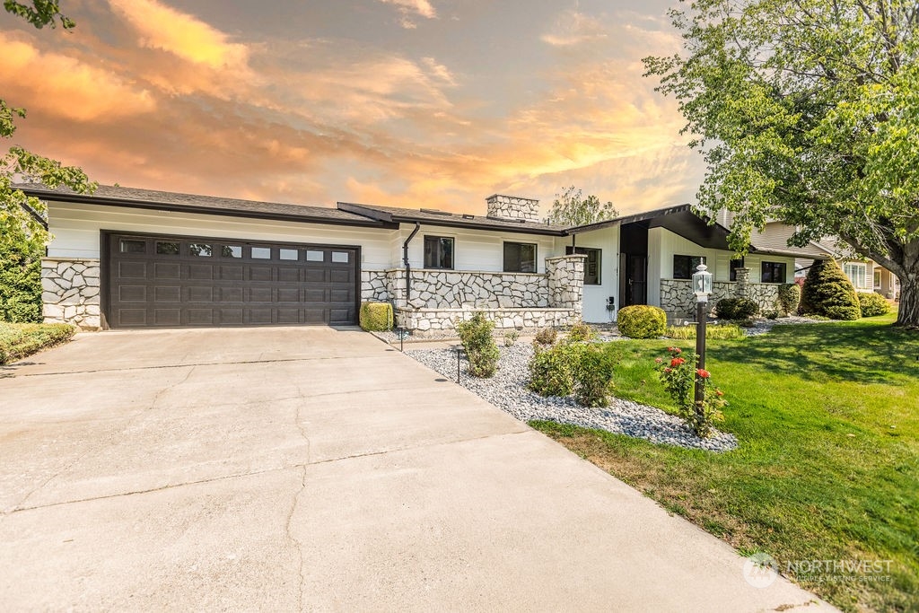 755 Wauna Vista Drive Property Photo
