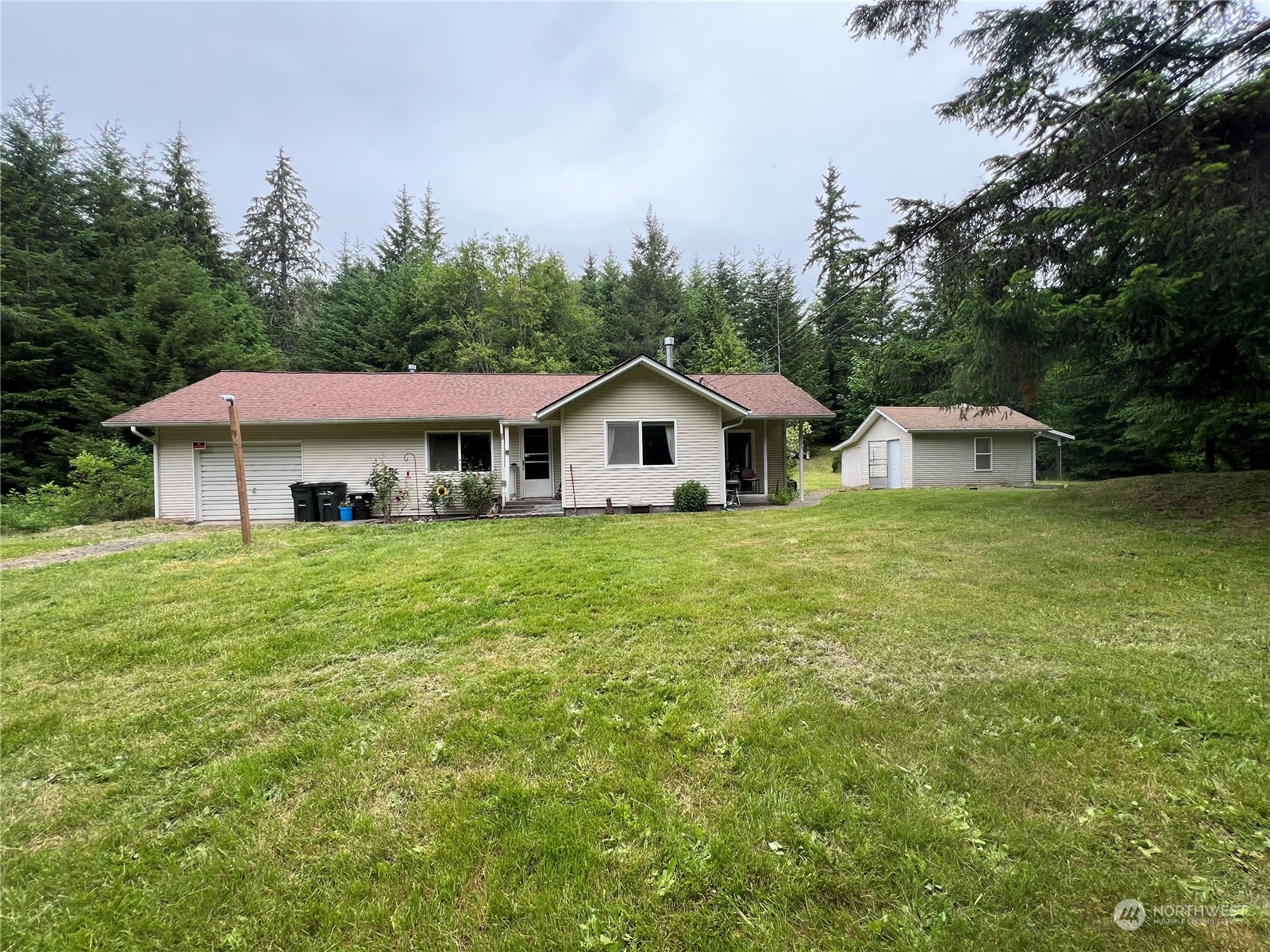 525 Meade Hill Rd Property Photo 1