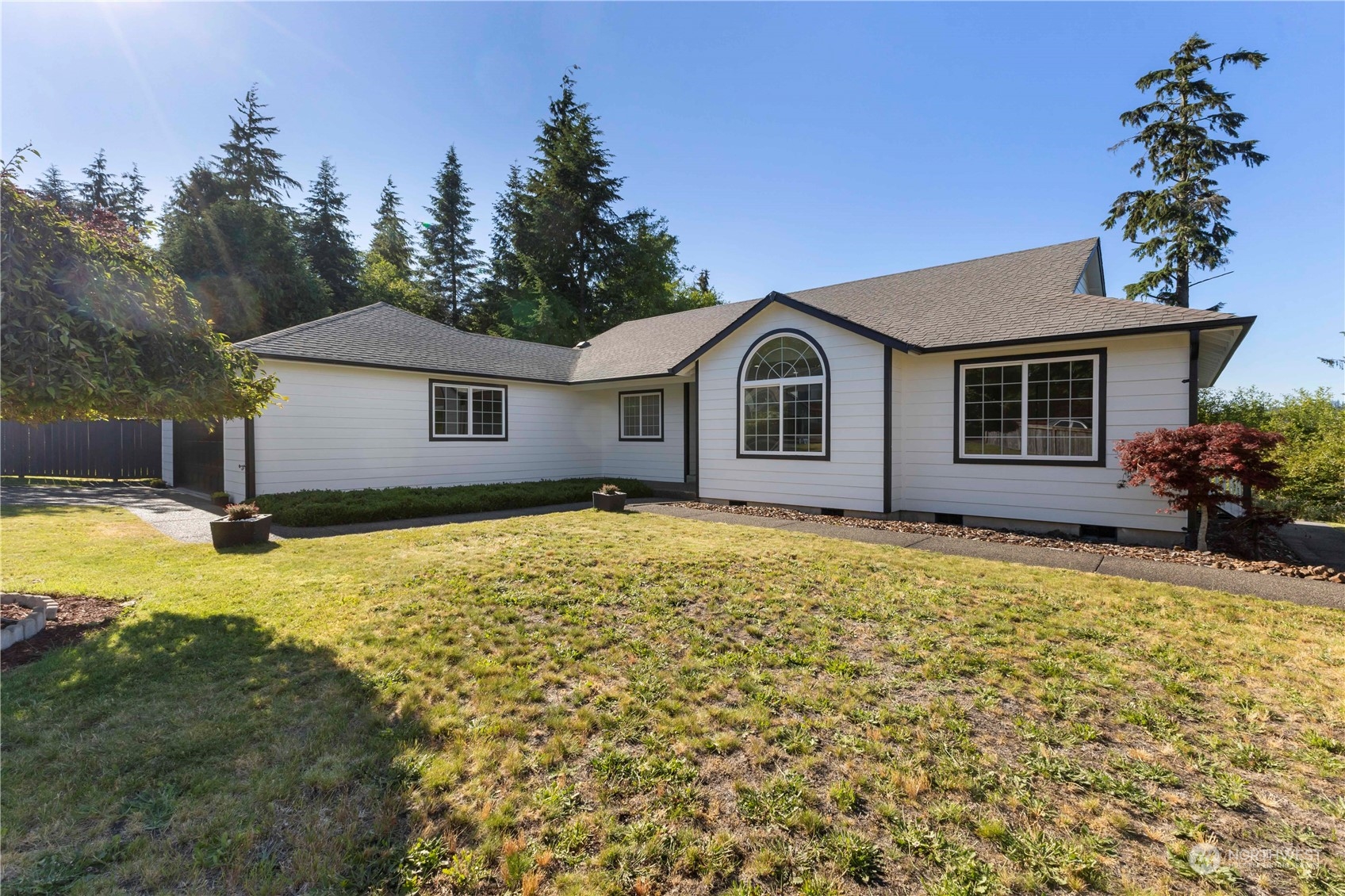 1120 Hill Court Property Photo 3