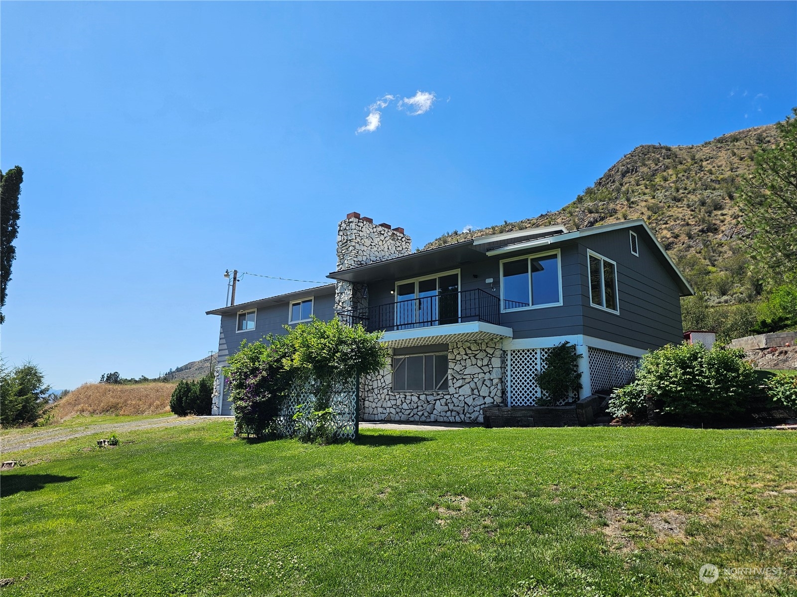 1755 HWY 7