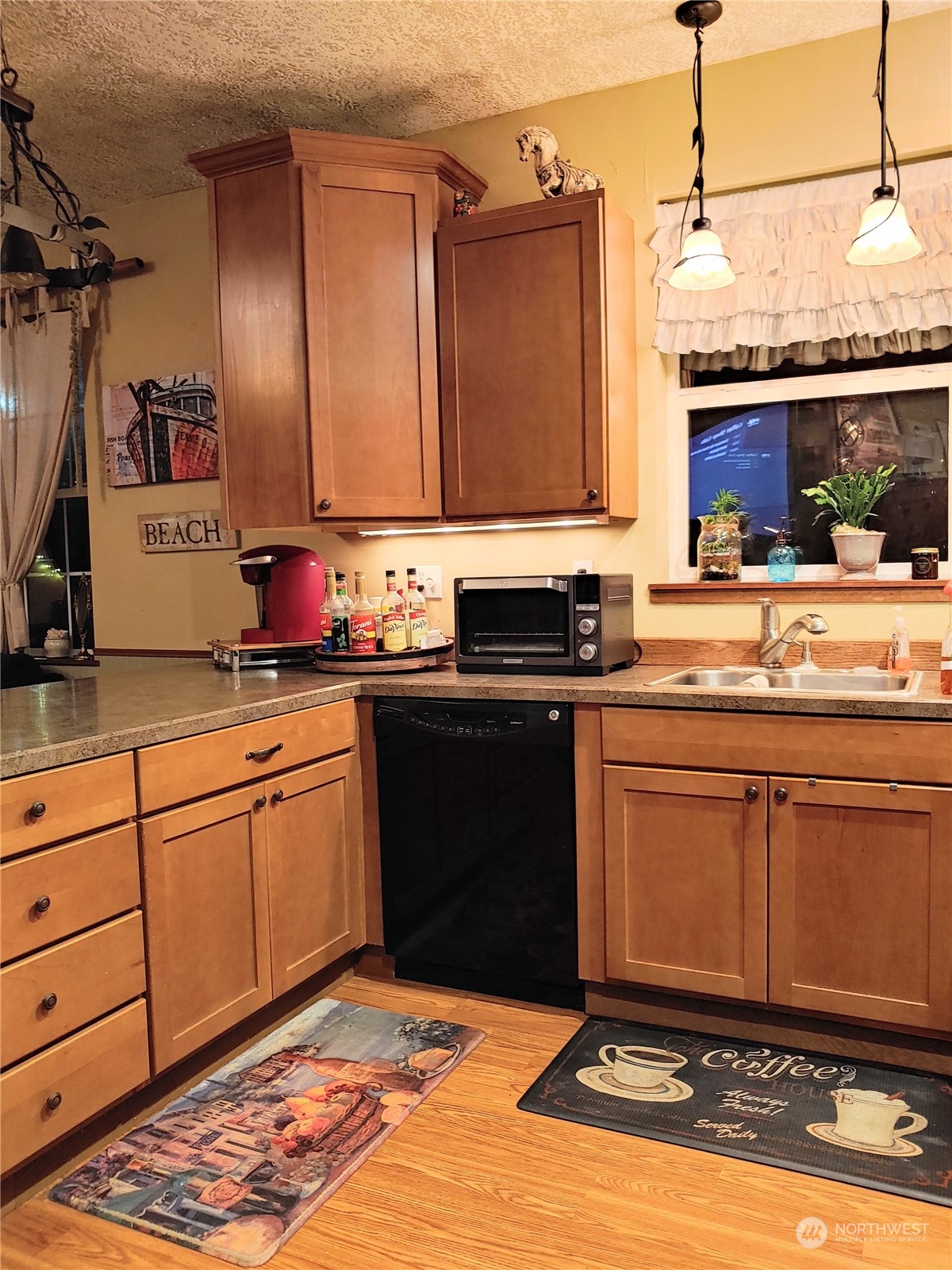 204 7th Street Property Photo 7