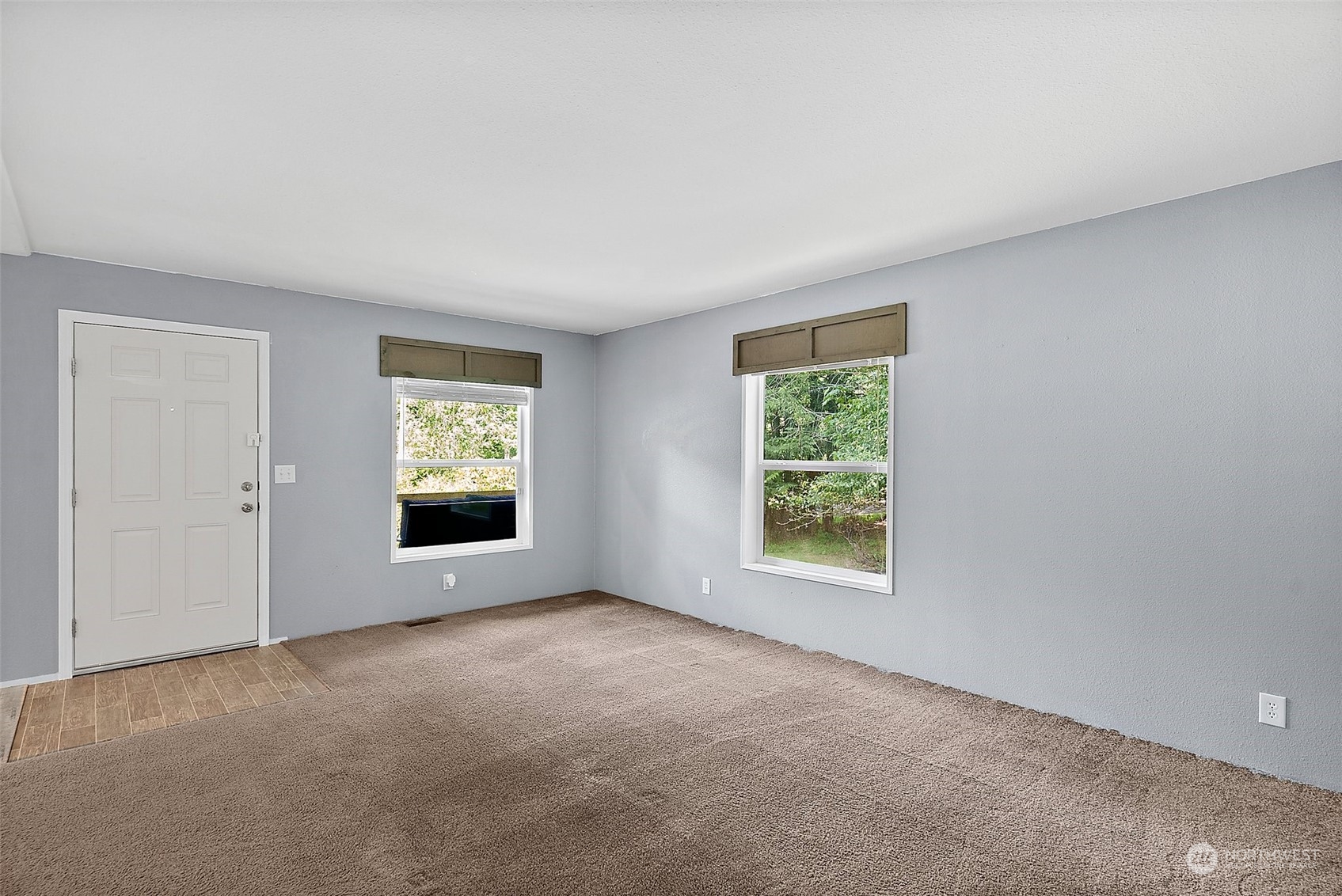 240 E Mclane Drive Property Photo 6