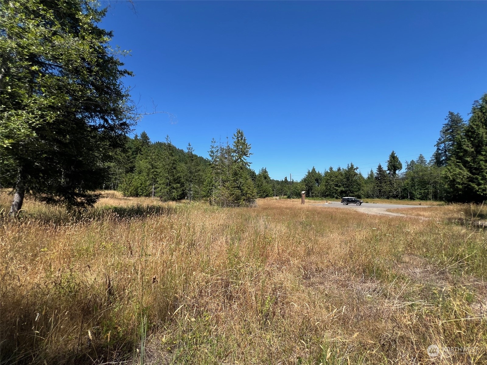 2 Xxxx Mt Jupiter Road Property Photo 8