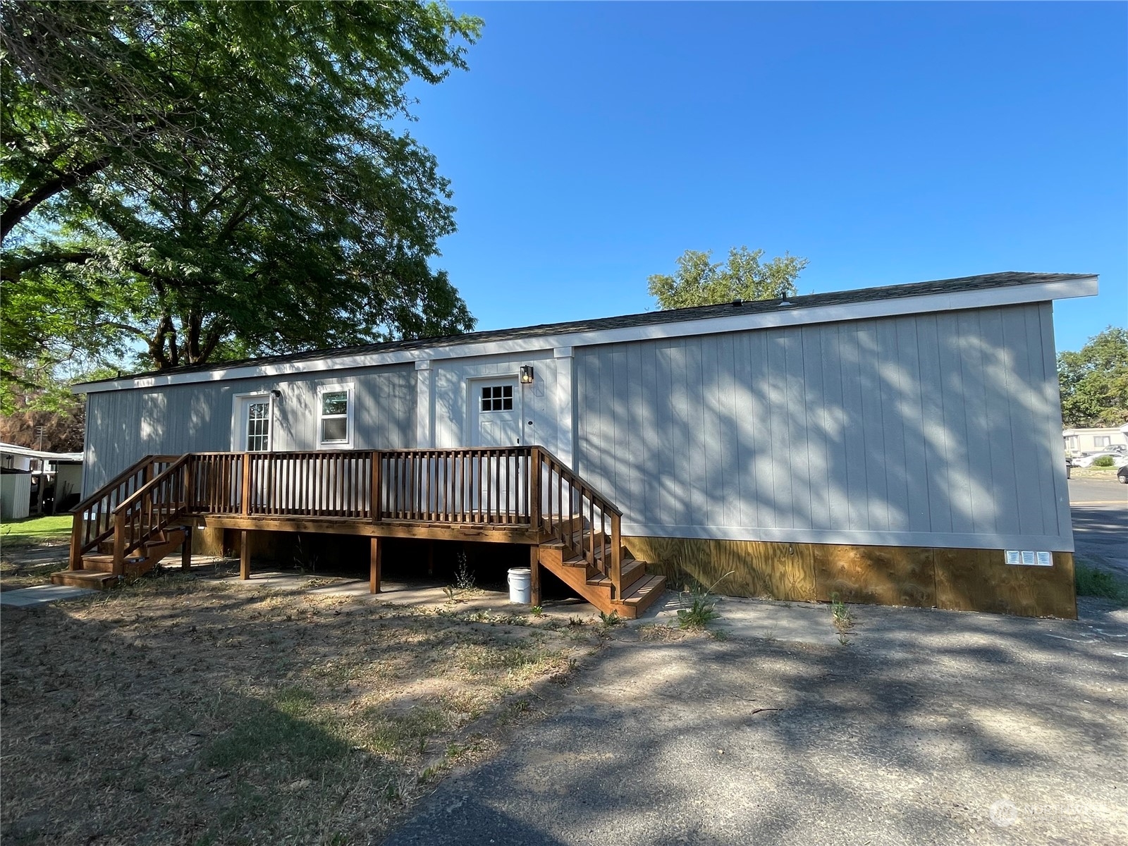 1060 N Wenas Road 9 Property Photo