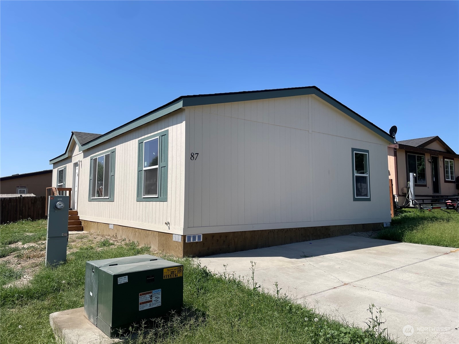 Sunnyside Real Estate Listings Main Image
