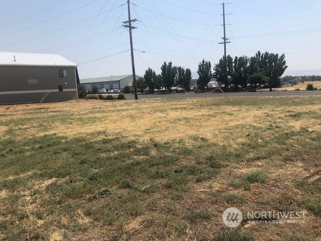 2733 E Isaacs Property Photo 2