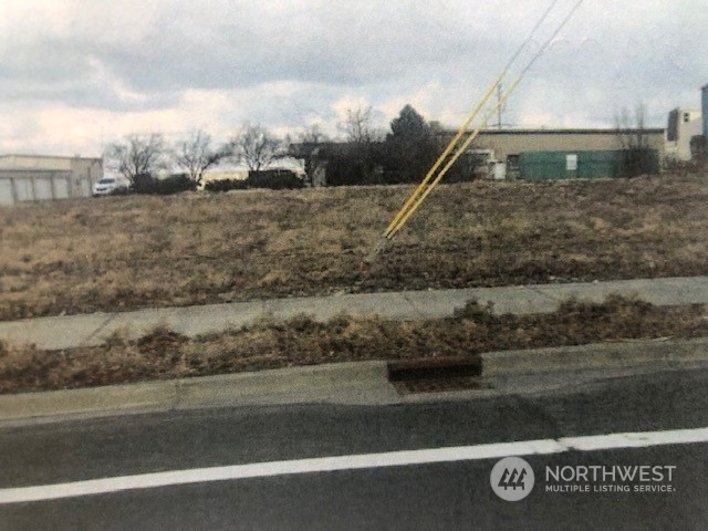 2733 E Isaacs Property Photo 4