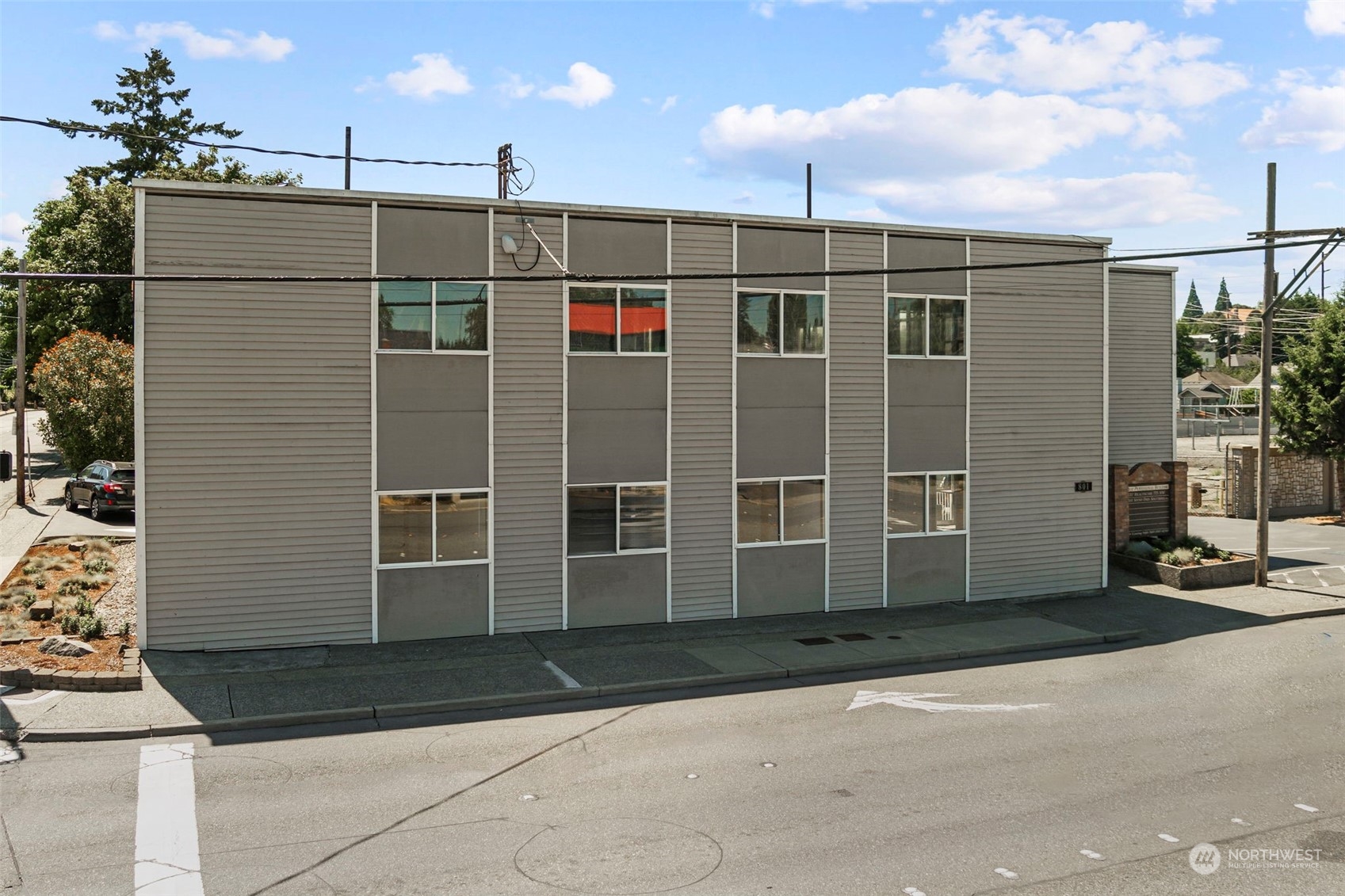 801 11th Street Property Photo 1