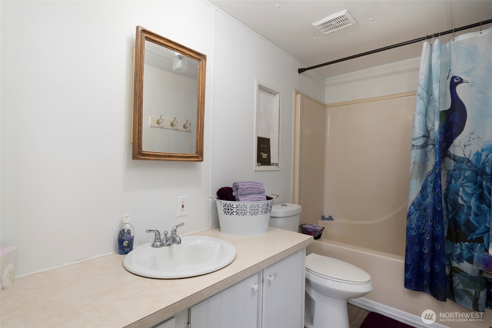 936 Donald Avenue Property Photo 6