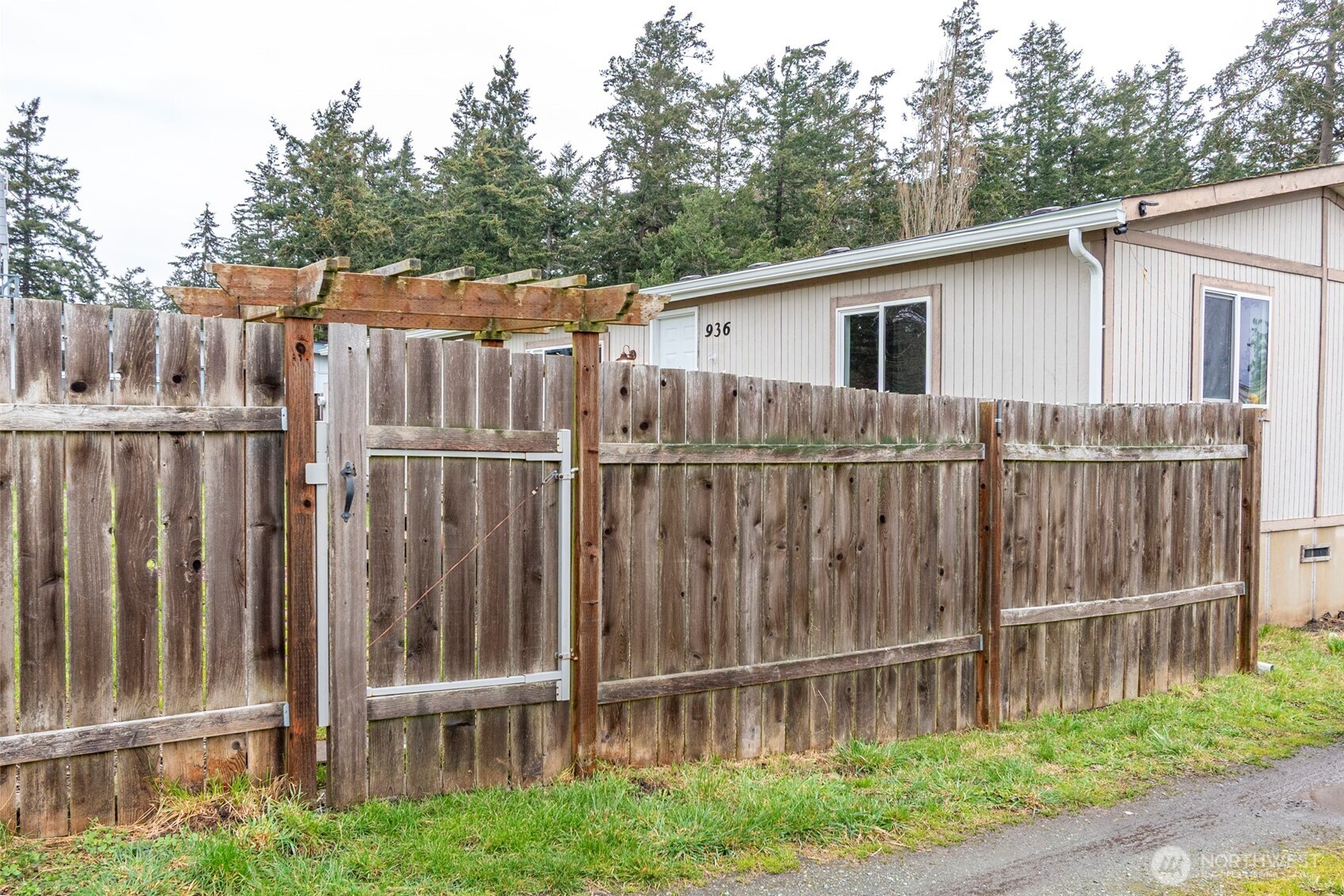 936 Donald Avenue Property Photo 28