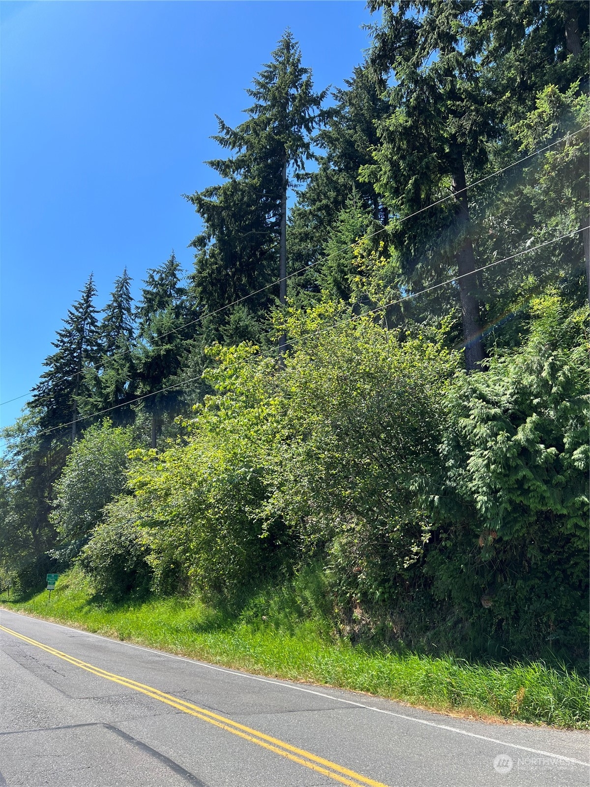 370 Xx W Valley Highway Property Photo 1