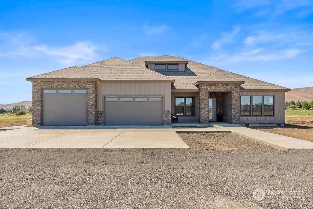 860 Waterbrook Lane Property Photo 1