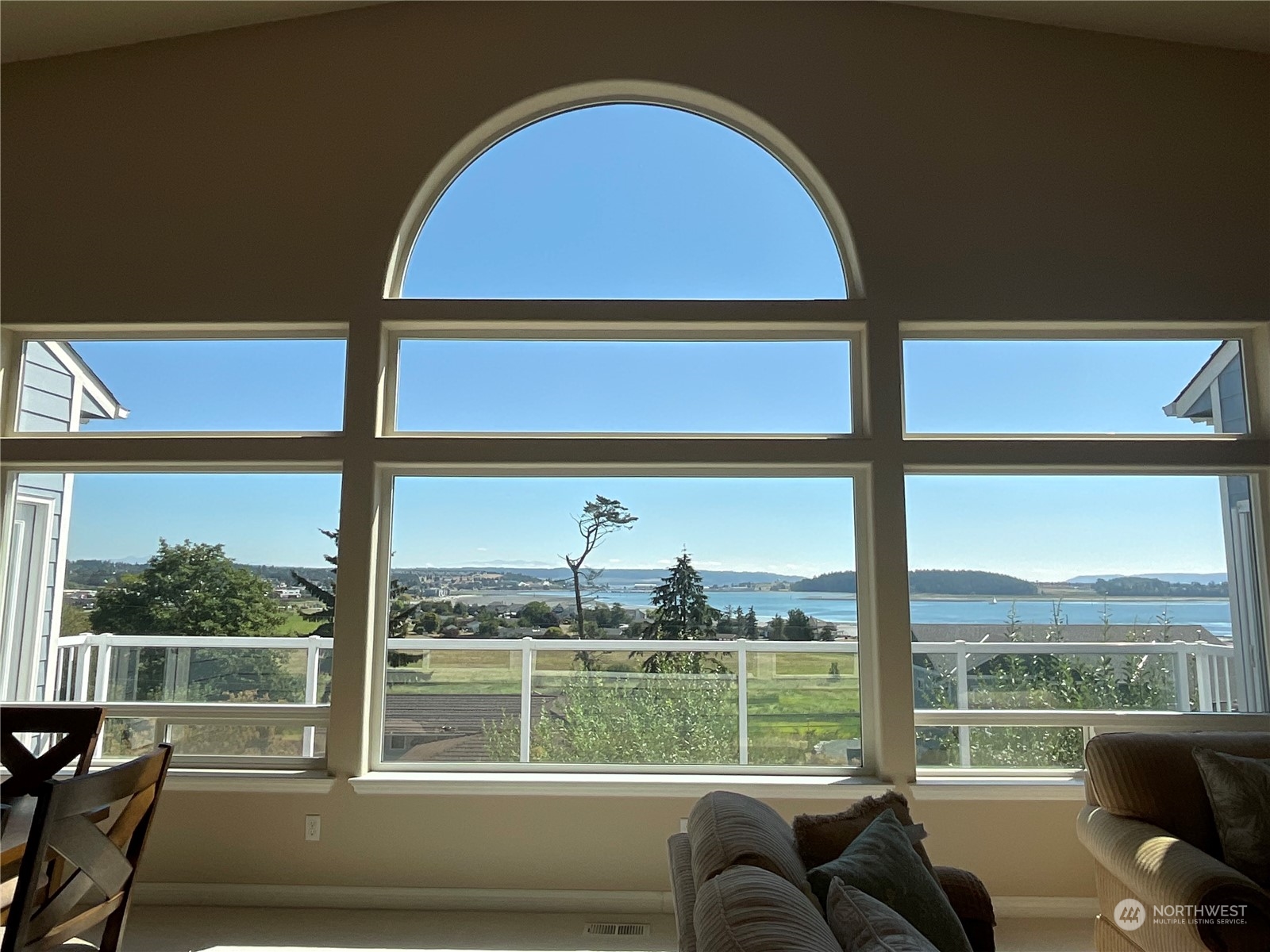 2188 Sw Freund Street Property Photo 6