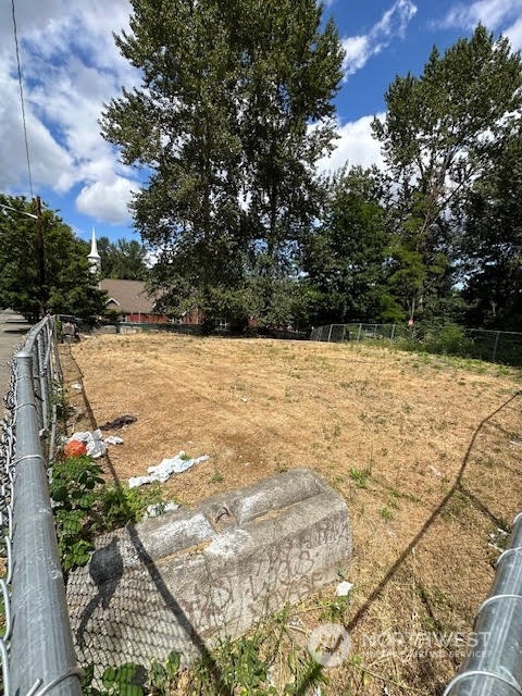 1 St & Myers Way Property Photo 4