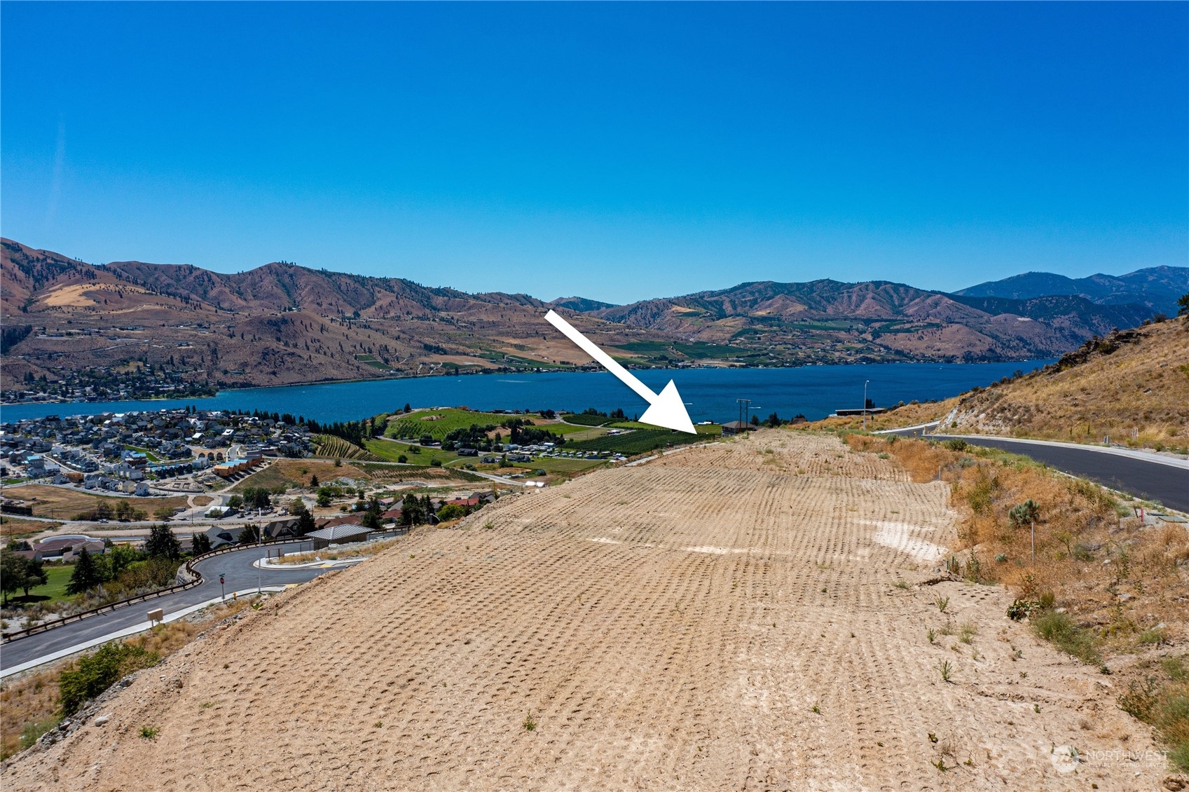 929 Long Drive Property Photo 1