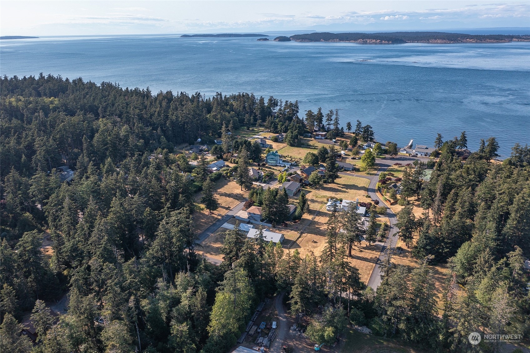 9 Fossil Bay Drive Property Photo 4