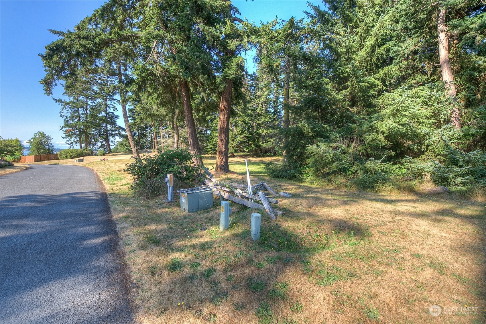 9 Fossil Bay Drive Property Photo 9