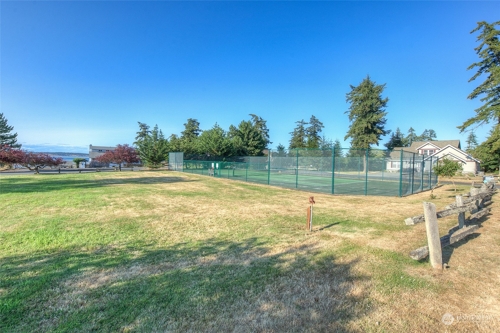 9 Fossil Bay Drive Property Photo 22