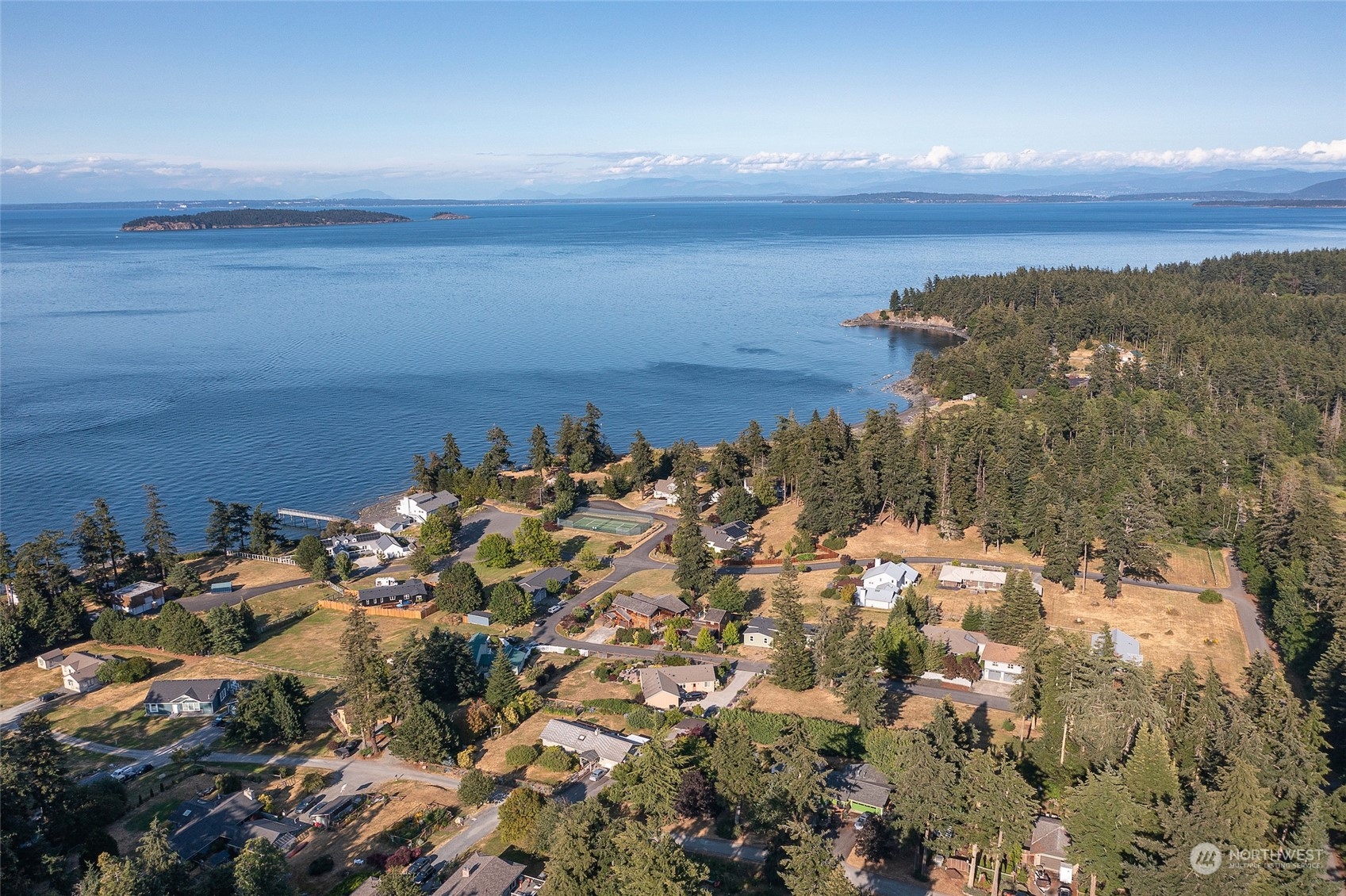 9 Fossil Bay Drive Property Photo 29