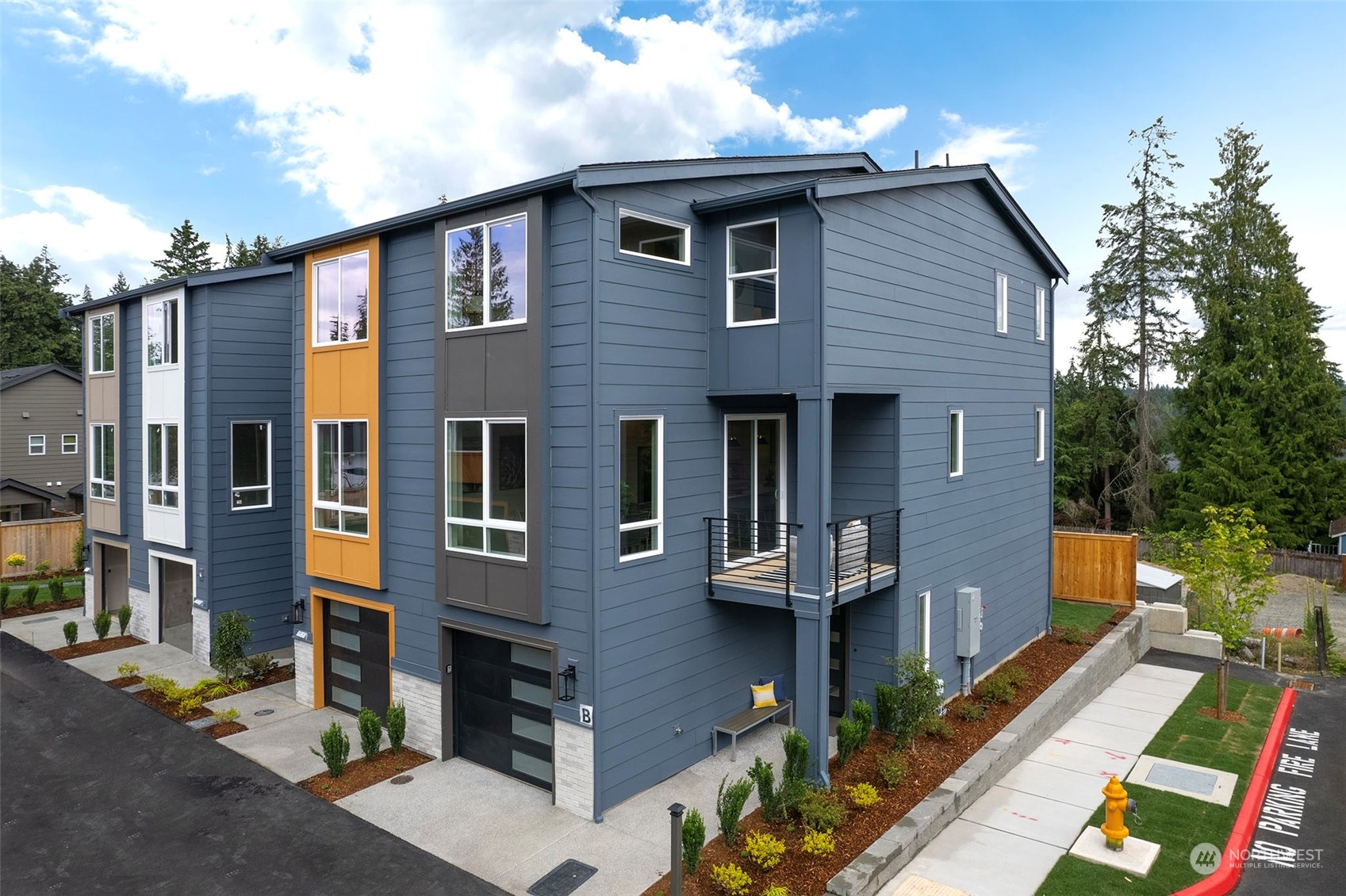 111 161st Place B-3 Property Photo