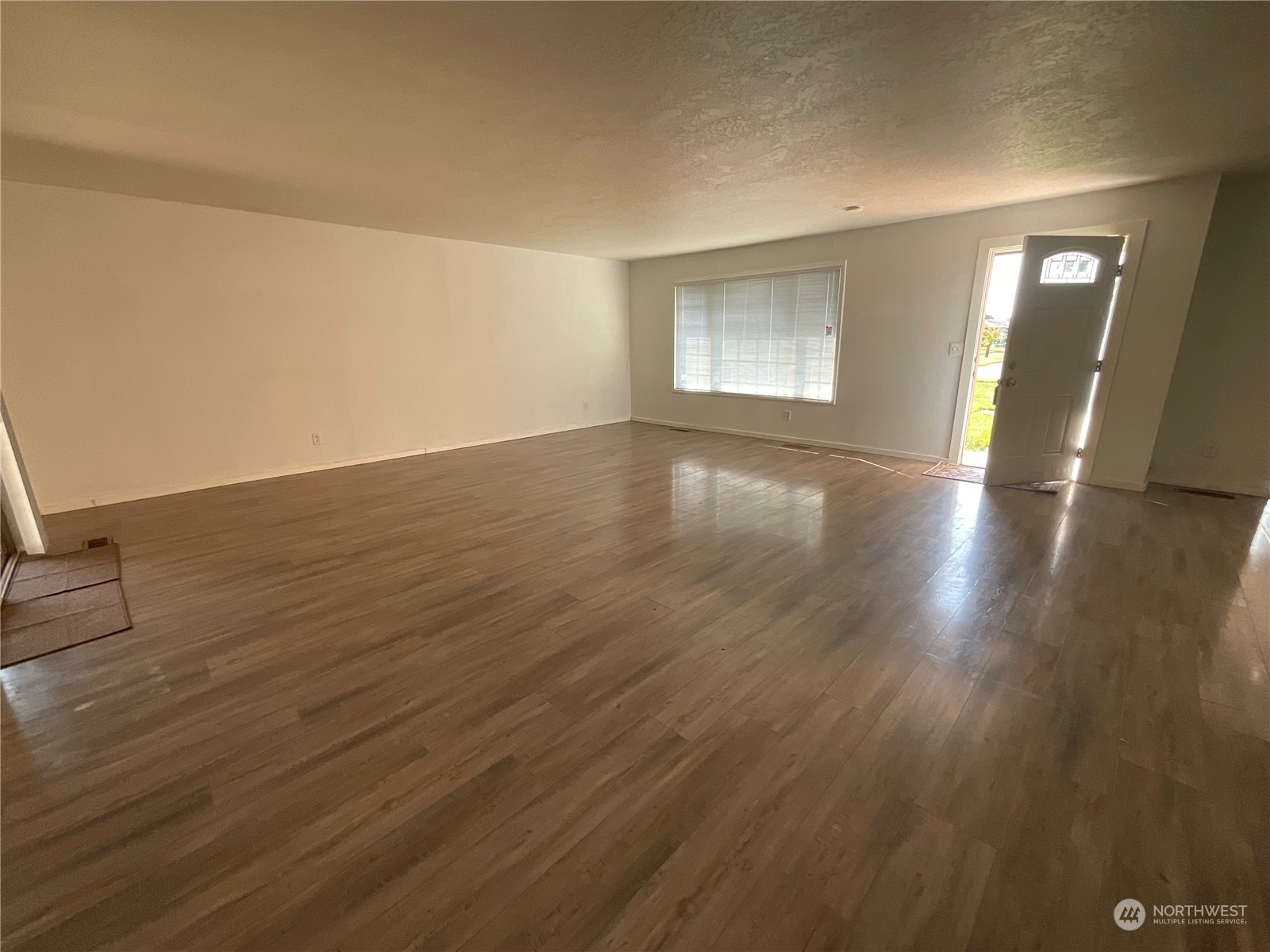 2246 34th Avenue Property Photo 6