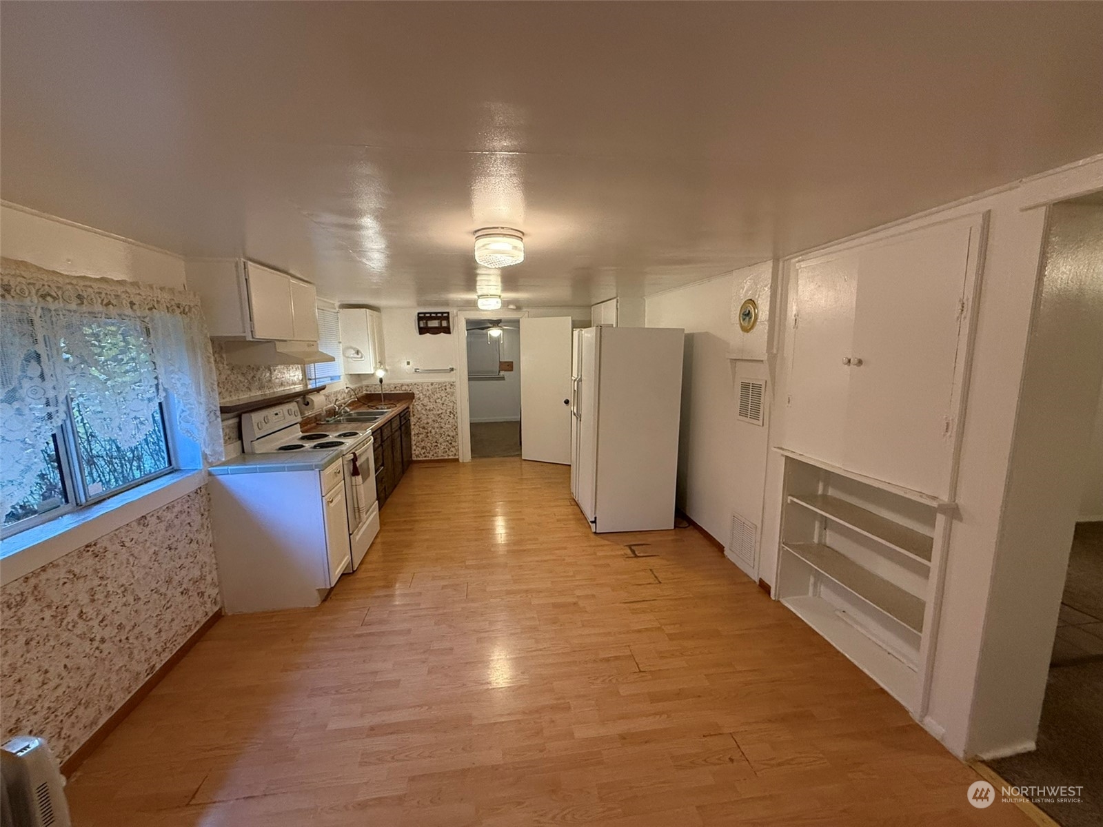 57255 State Route 20 Property Photo 8