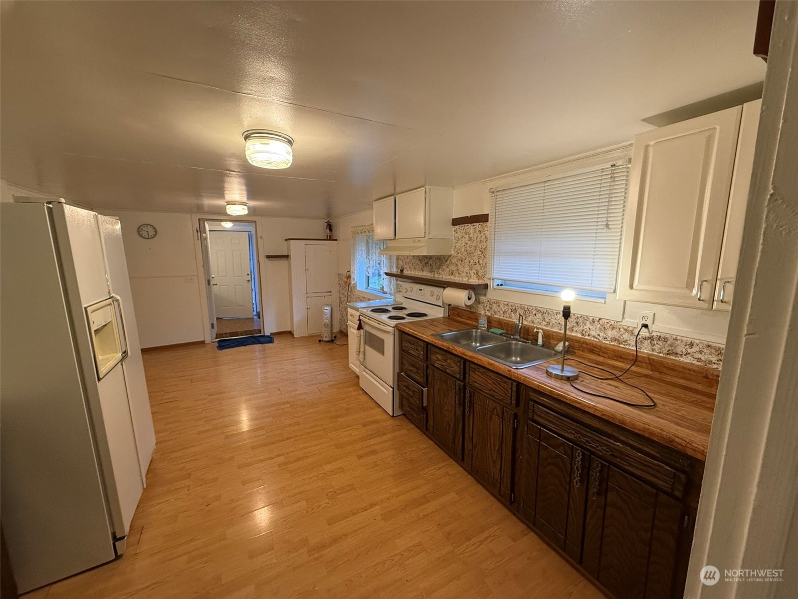 57255 State Route 20 Property Photo 12