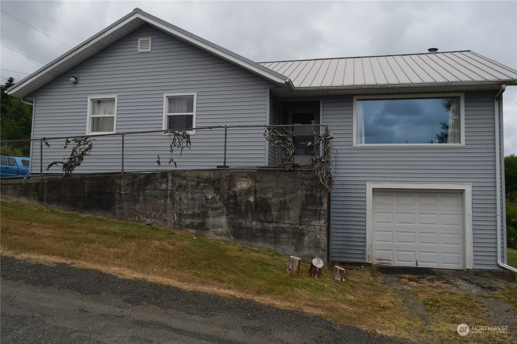 122 Bogachiel Street Property Photo