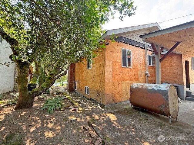 2325 Wheaton Way Property Photo 2