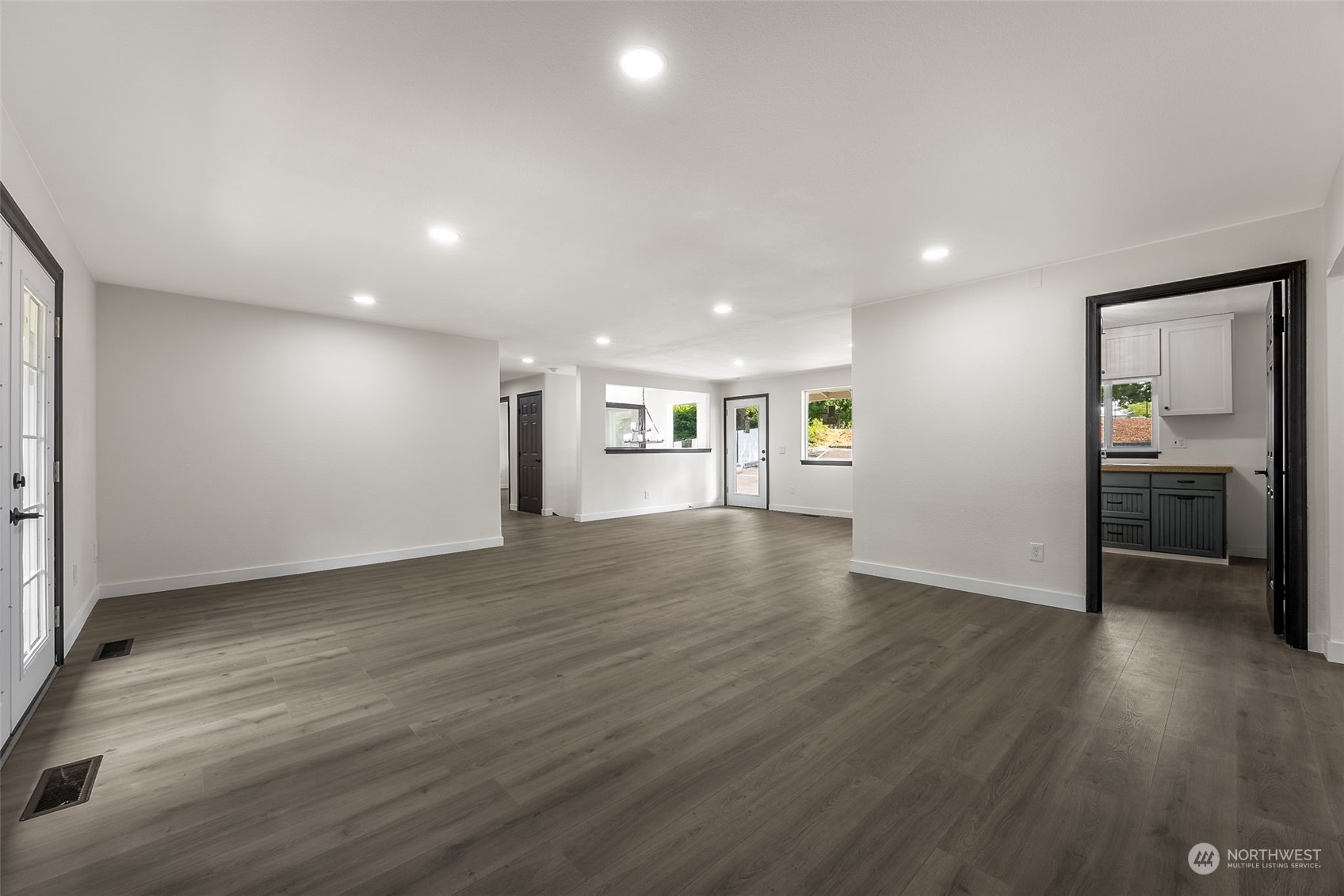 3704 9th Street Property Photo 11