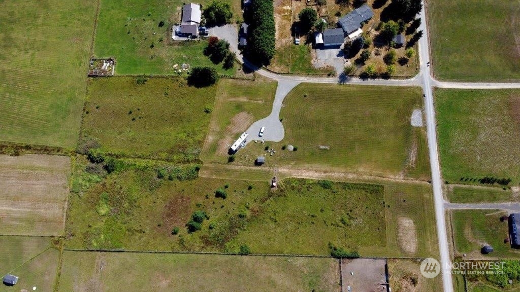 86 Nicki Lane Property Photo 5