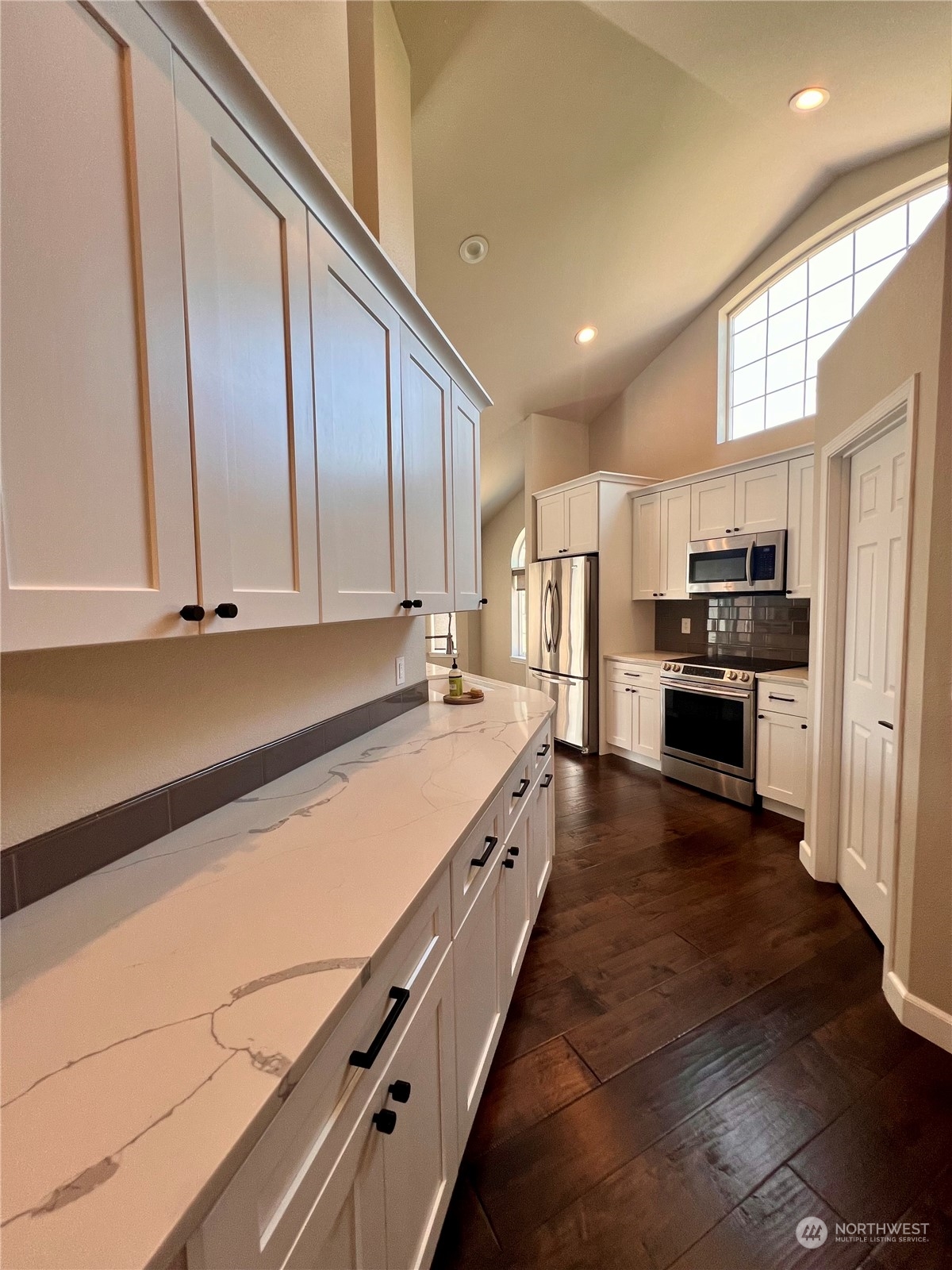 5268 Aaron Place Property Photo 4