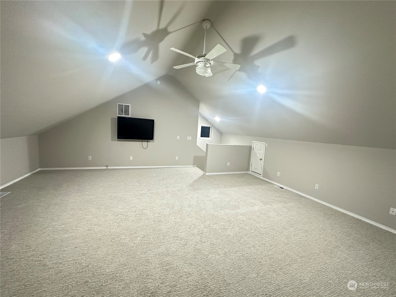 5268 Aaron Place Property Photo 20