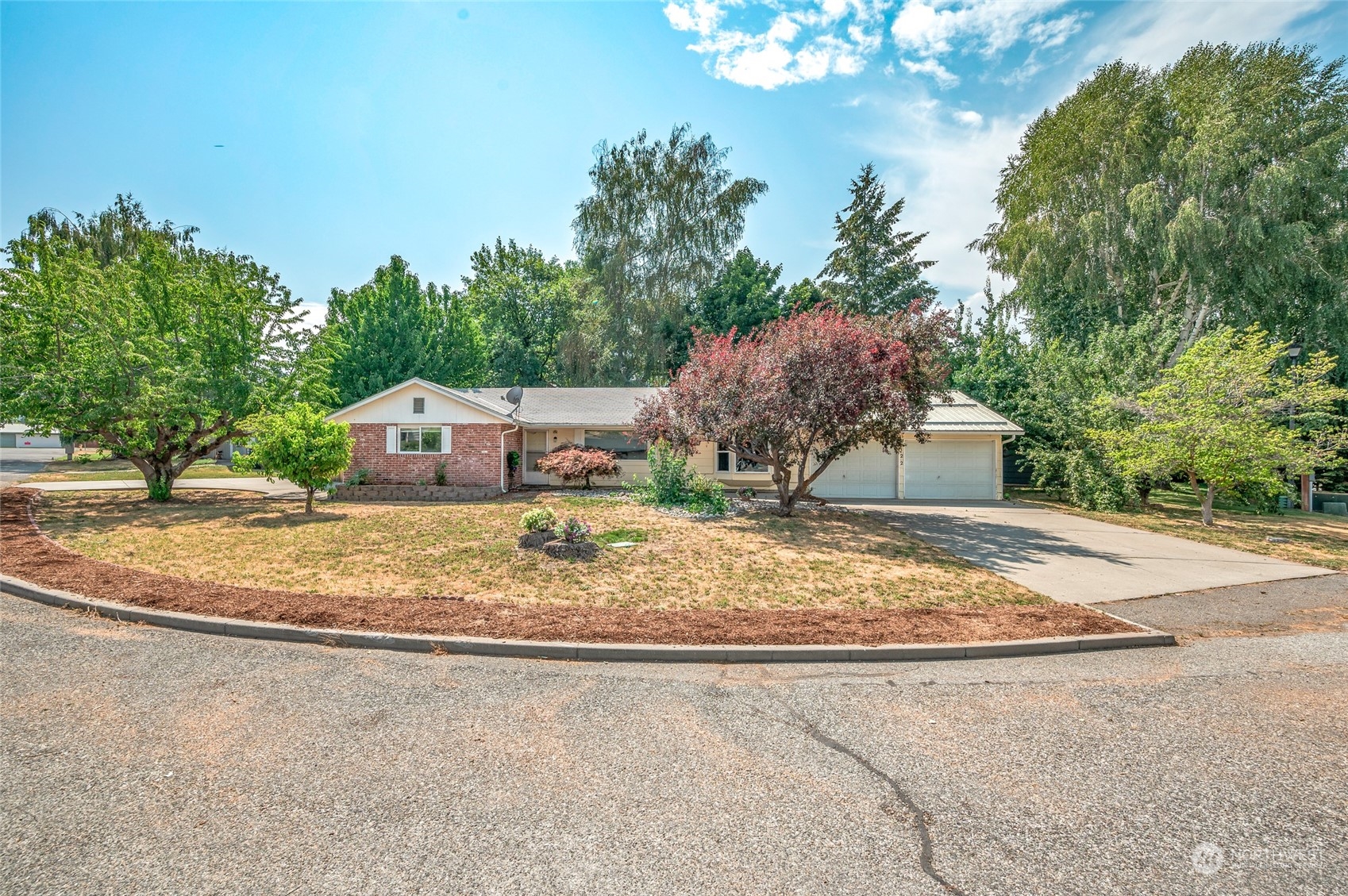 122 White Birch Place Property Photo