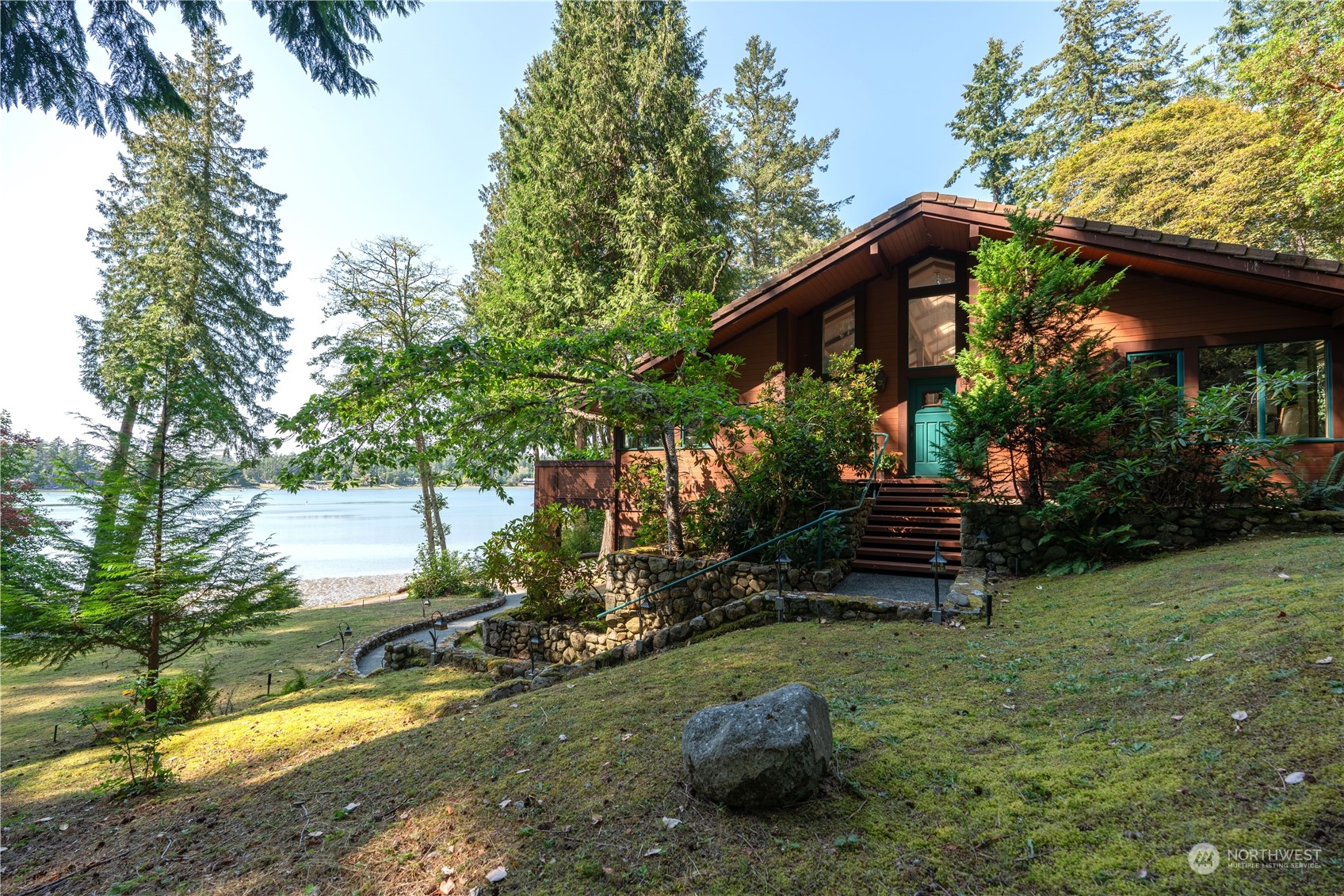 934 Mitchell Bay Road Property Photo 4
