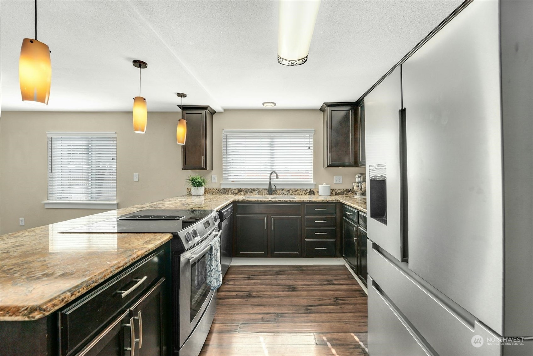 6905 Vickery Avenue Property Photo 11