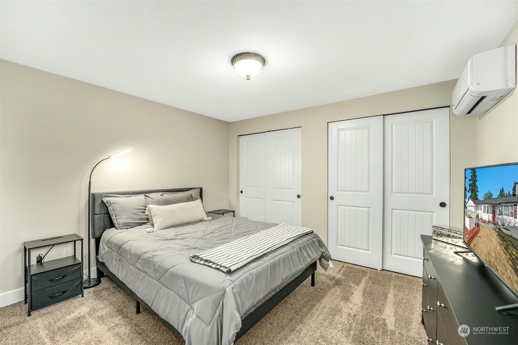 6905 Vickery Avenue Property Photo 17