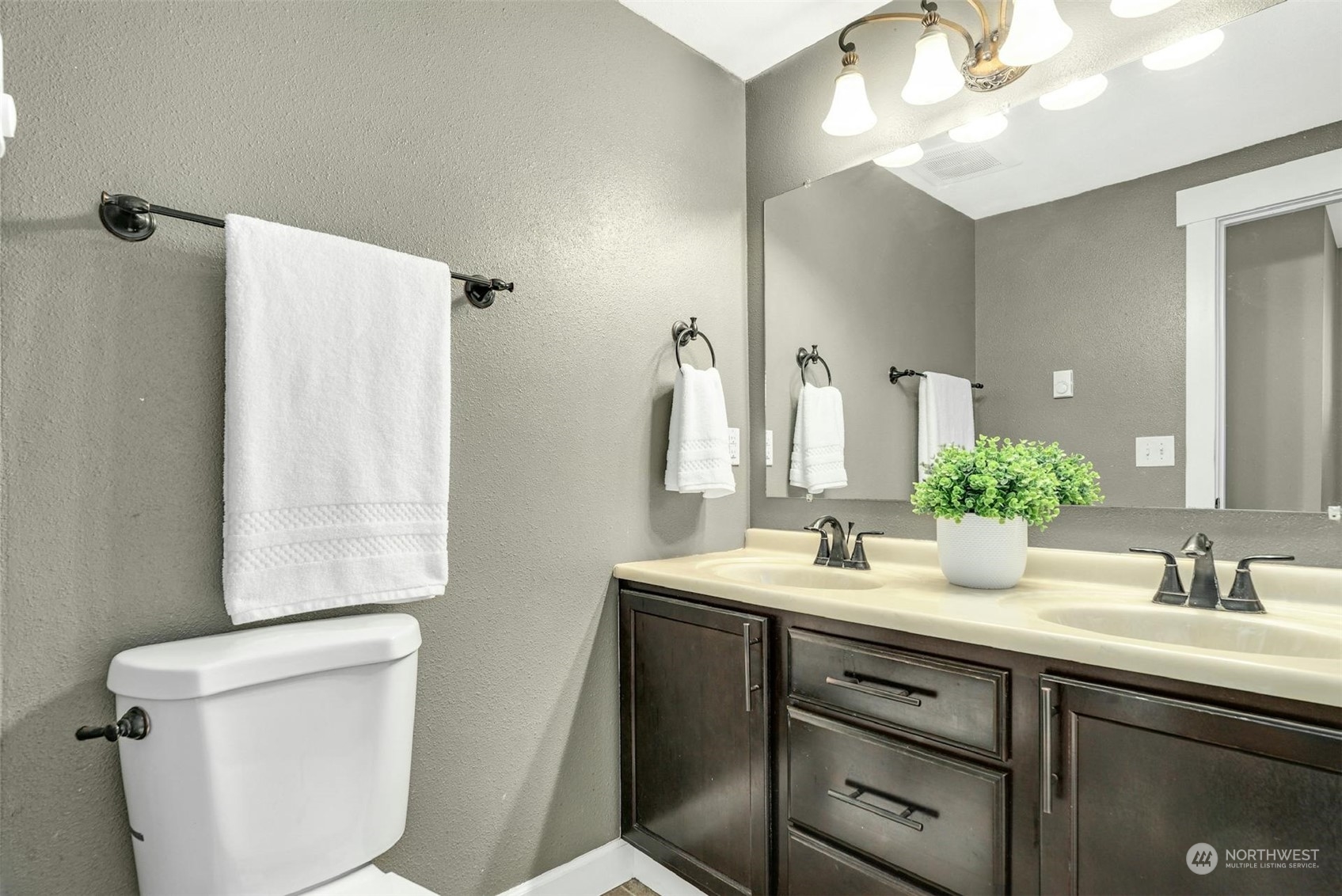 6905 Vickery Avenue Property Photo 22