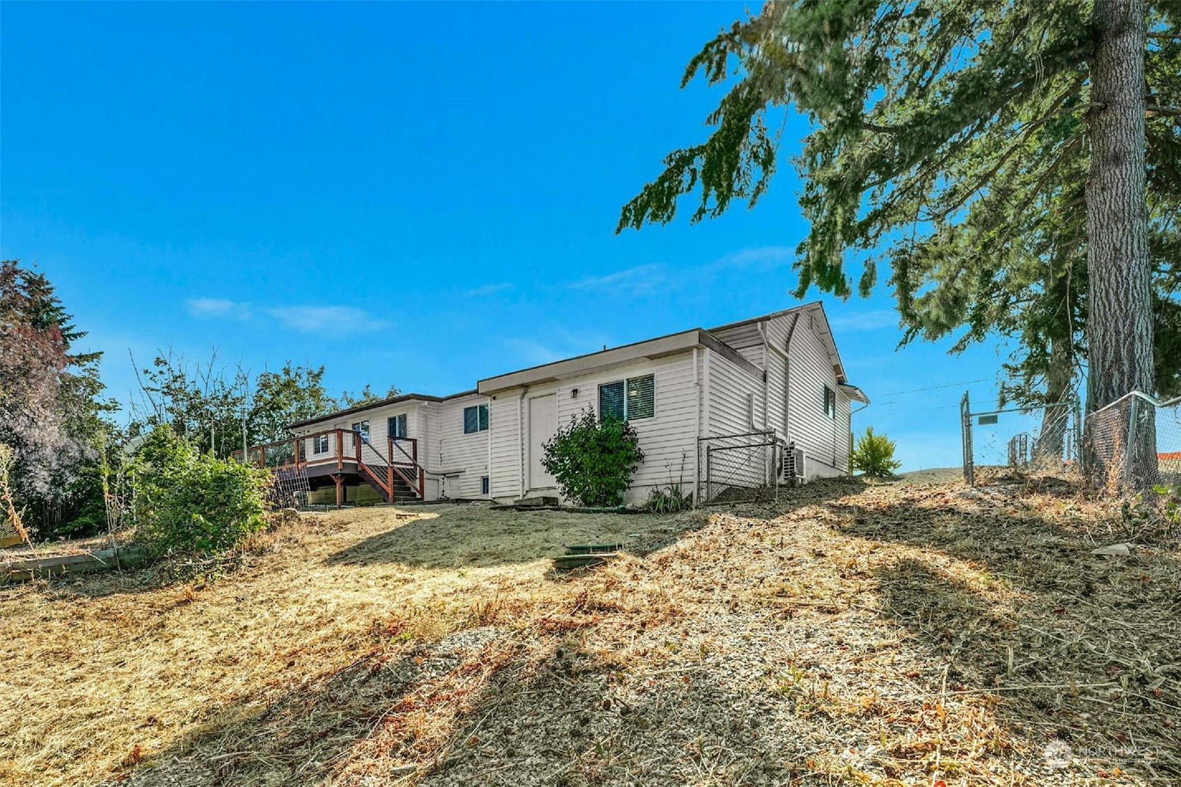 6905 Vickery Avenue Property Photo 27