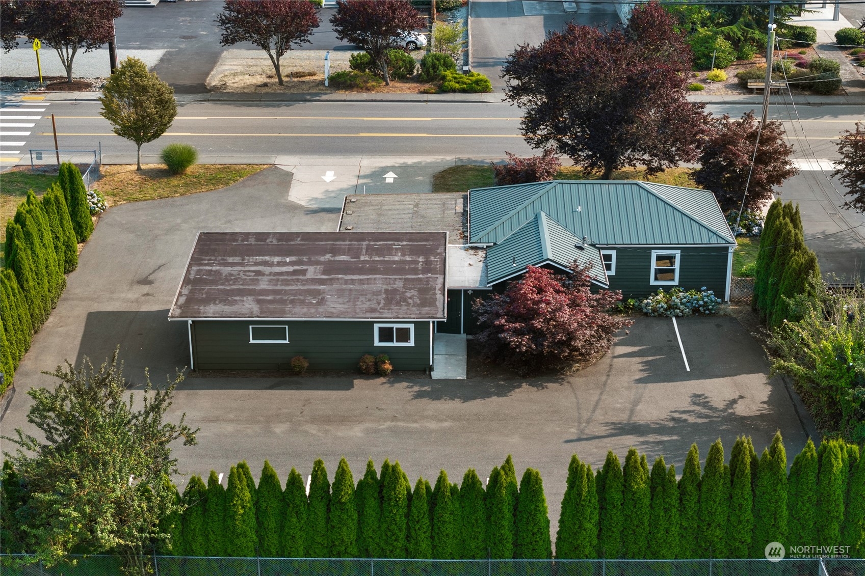 9527 271st Street Property Photo 3