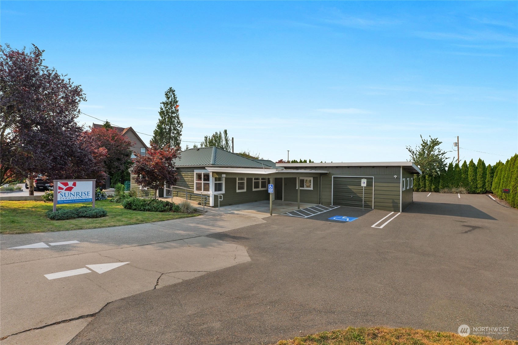 9527 271st Street Property Photo 6