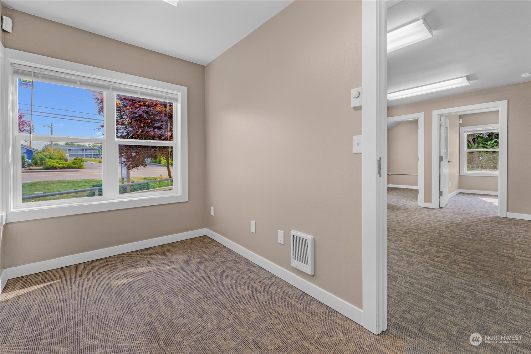 9527 271st Street Property Photo 18